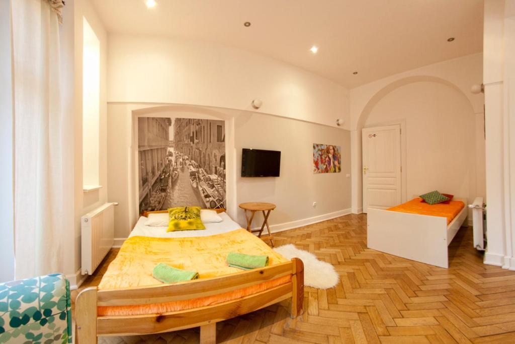 Pokoje Bagatela Stare Miasto Hotell Krasków Rom bilde