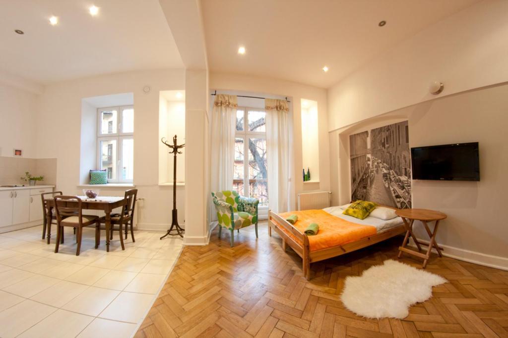 Pokoje Bagatela Stare Miasto Hotell Krasków Rom bilde